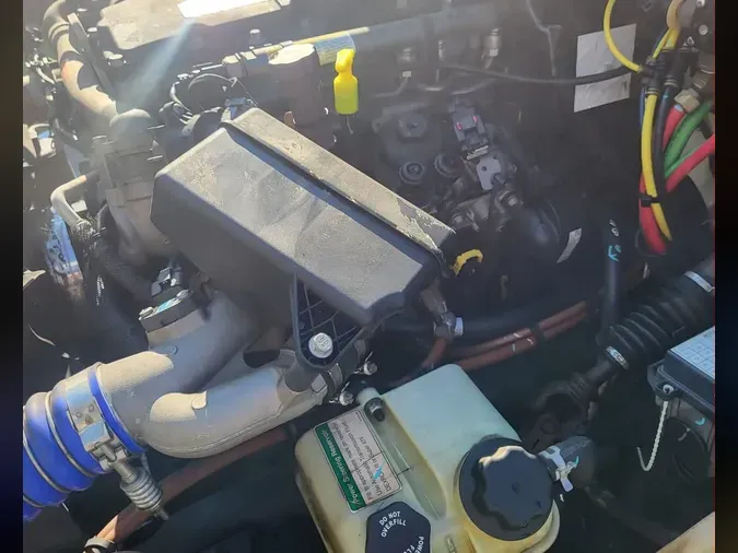 2019 FREIGHTLINER M2 106