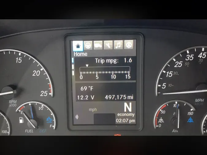 2021 Freightliner Cascadia 126