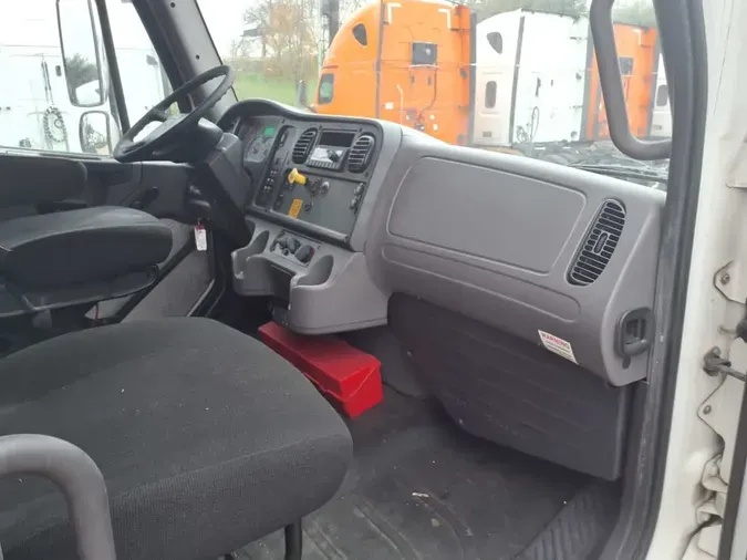 2019 FREIGHTLINER/MERCEDES M2 106