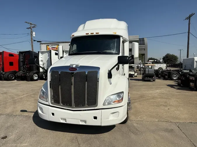 2022 Peterbilt 579