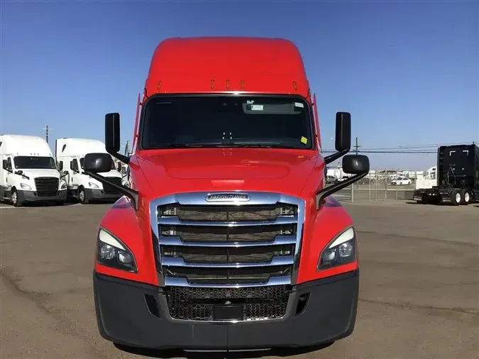 2021 FREIGHTLINER CA126