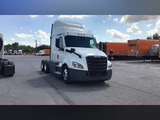 2021 Freightliner Cascadia 126