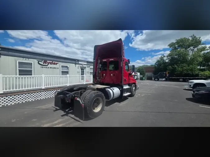 2019 FREIGHTLINER/MERCEDES CASCADIA 125282808e78c31cb0622af79de0079ab06