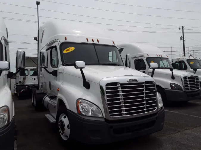 2019 FREIGHTLINER/MERCEDES CASCADIA 125