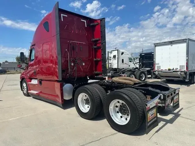 2021 Freightliner Cascadia