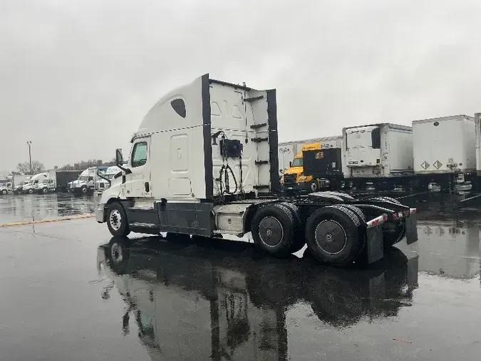 2020 Freightliner T12664ST