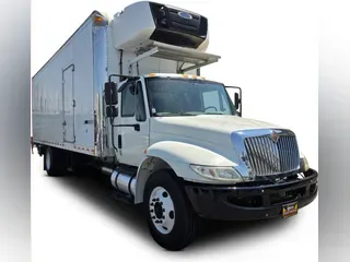 2017 International 4300-4X2