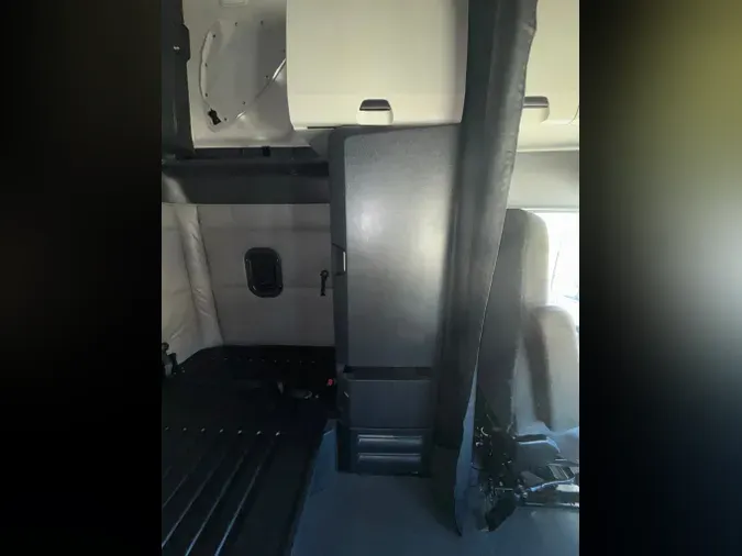 2022 FREIGHTLINER Cascadia 126282b5960276192fdbe8abeae1d825b51