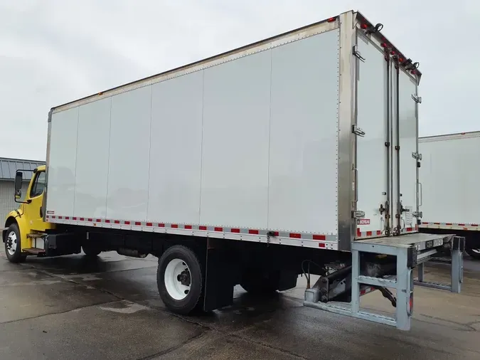 2016 FREIGHTLINER/MERCEDES M2 106