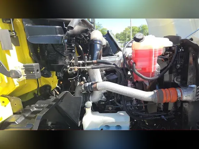 2018 INTERNATIONAL RH613