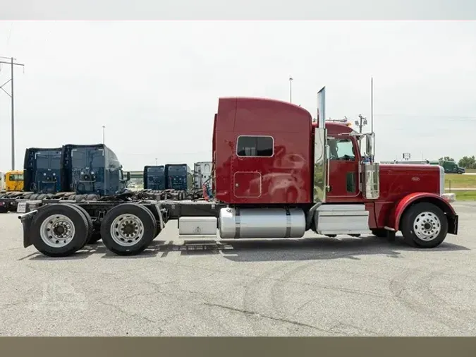 2020 PETERBILT 389