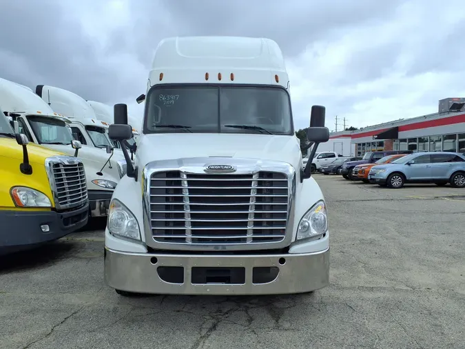 2019 FREIGHTLINER/MERCEDES CASCADIA 125