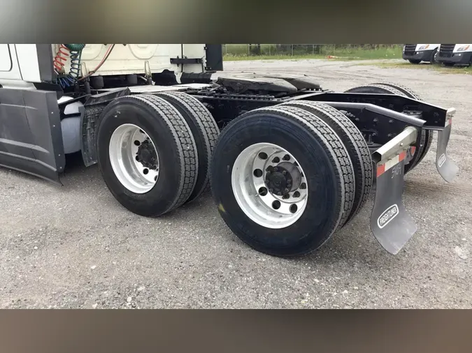 2023 Freightliner Cascadia 126