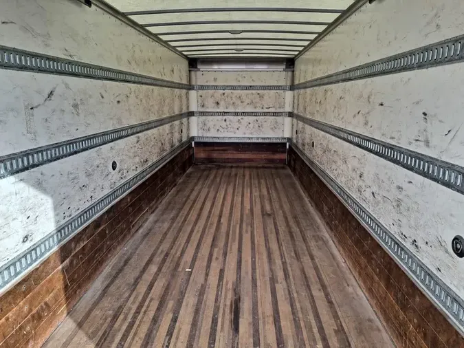 2021 FREIGHTLINER/MERCEDES M2 106