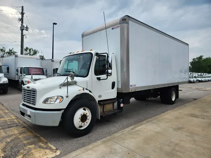 2013 FREIGHTLINER/MERCEDES M2 106