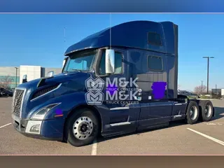 2023 VOLVO VNL64T860