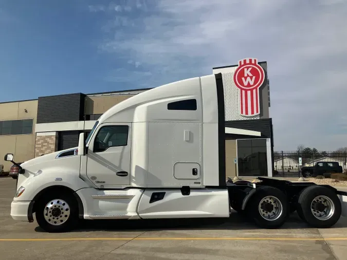 2020 Kenworth T680