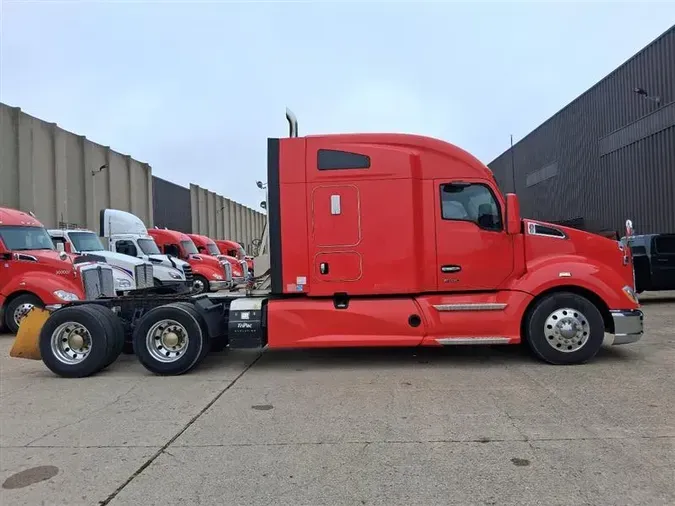2022 KENWORTH T680