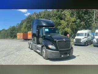 2022 International LT625