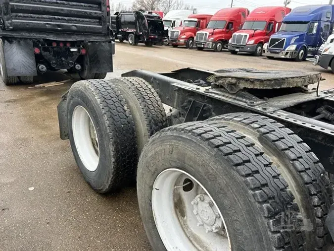 2005 INTERNATIONAL 9200