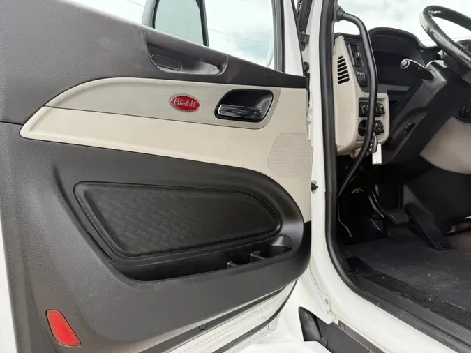 2023 Peterbilt 579