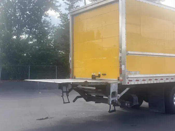 2019 Freightliner Business Class M2 106