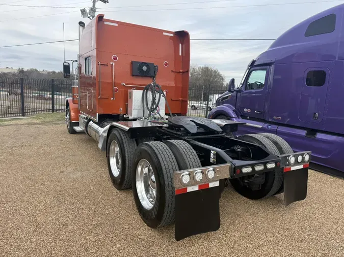 2024 Peterbilt 389