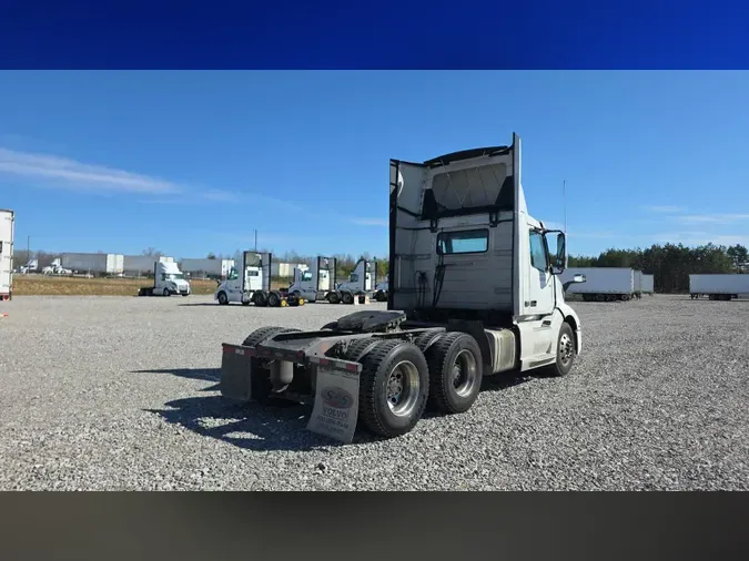 2020 Volvo VNL300