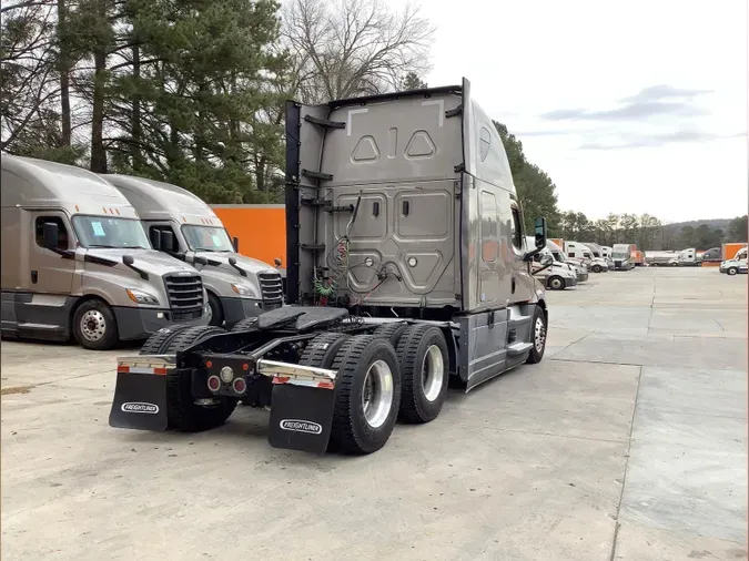 2021 Freightliner Cascadia