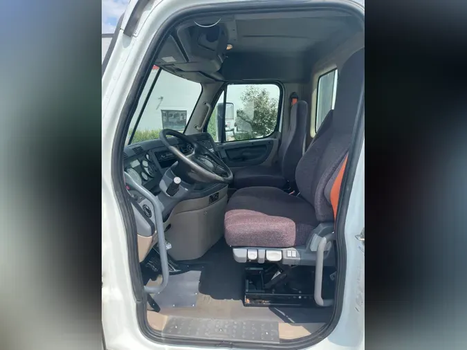 2017 FREIGHTLINER/MERCEDES CASCADIA 11328490b2ca1cc5f9821db76e5b36bb143
