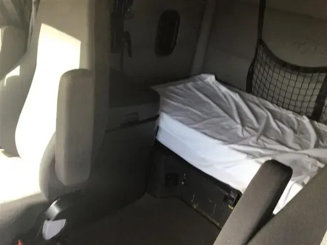 2021 FREIGHTLINER CA126