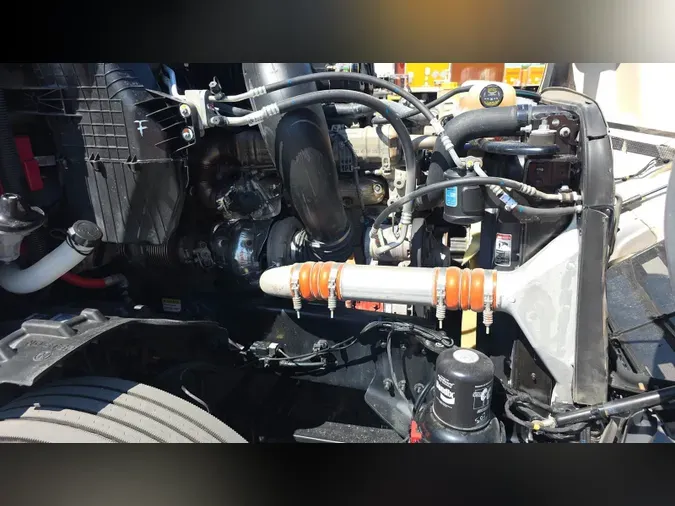 2025 Freightliner Cascadia 126