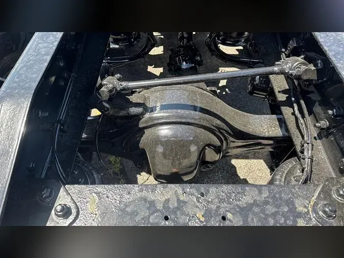 2021 FREIGHTLINER CA126