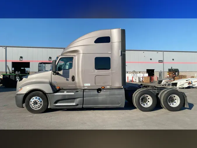 2022 International LT284c63c9e879a8f4940ded1b6b27f19d