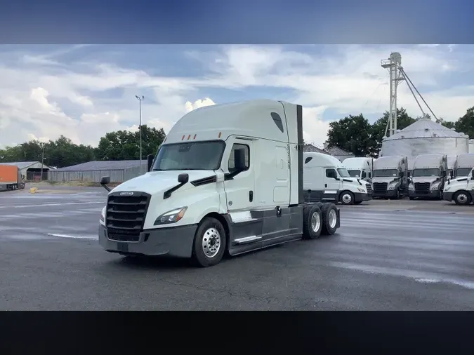 2022 Freightliner Cascadia 126