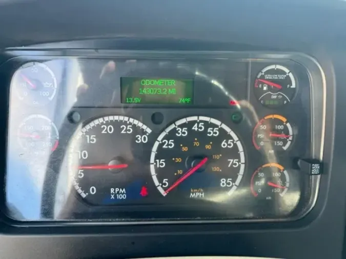 2017 FREIGHTLINER/MERCEDES M2 106