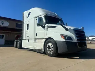 2019 Freightliner New Cascadia 126