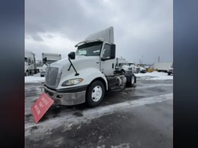 2019 NAVISTAR INTERNATIONAL RH613 DAYCAB S/A