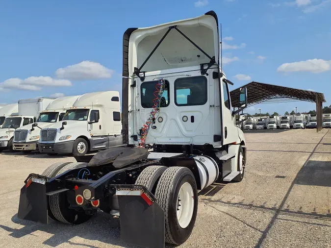 2019 FREIGHTLINER/MERCEDES NEW CASCADIA 126