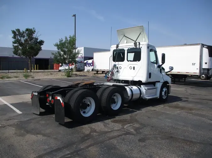 2019 FREIGHTLINER NEW CASCADIA PX12664