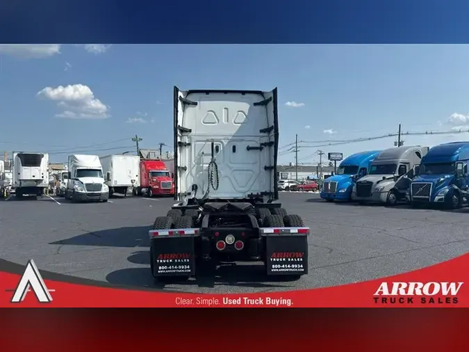 2021 FREIGHTLINER CA126