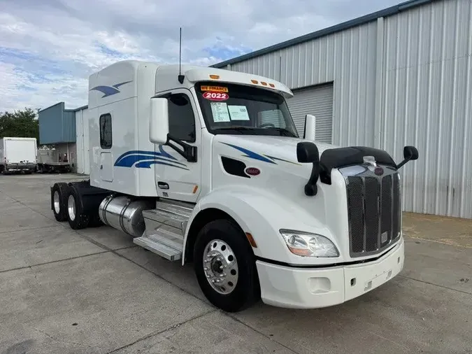 2022 Peterbilt 579