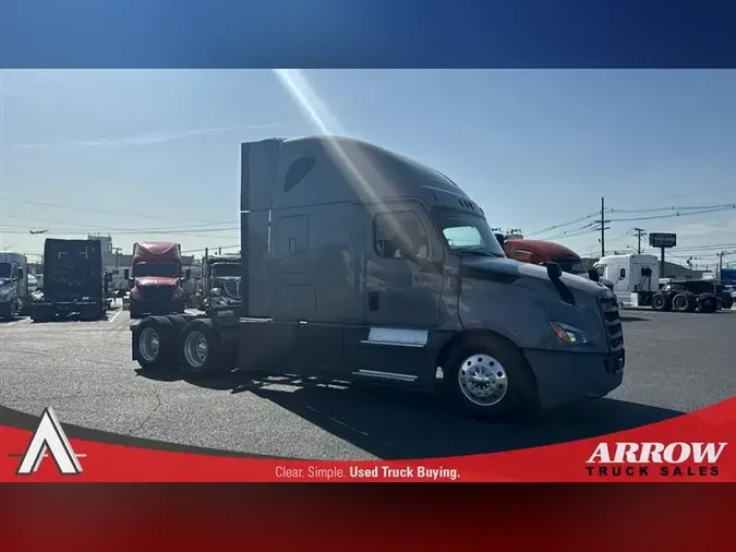 2020 FREIGHTLINER CASCADEVO1