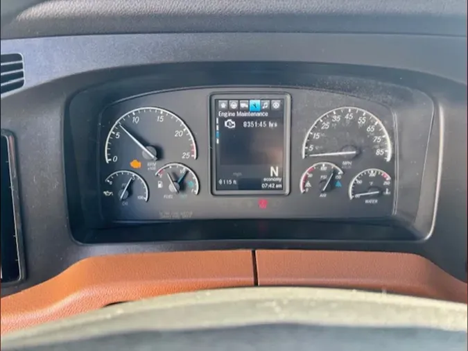 2022 Freightliner CA126SLP