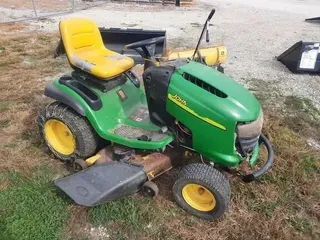 2004 John Deere L130