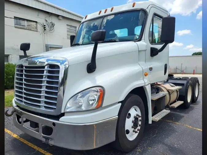 2018 FREIGHTLINER/MERCEDES CASCADIA 125285c74c028067f435febb343ccc20974