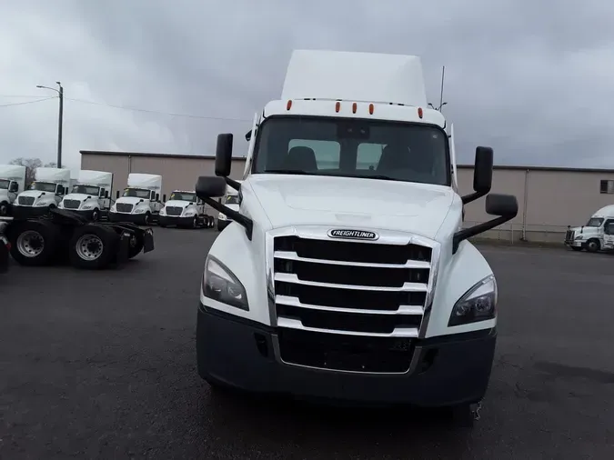 2022 FREIGHTLINER/MERCEDES CASCADIA PX12642ST