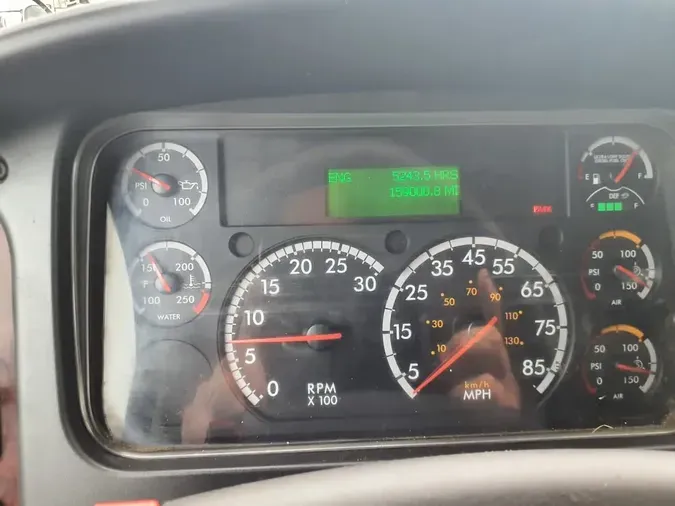 2016 FREIGHTLINER M2 106