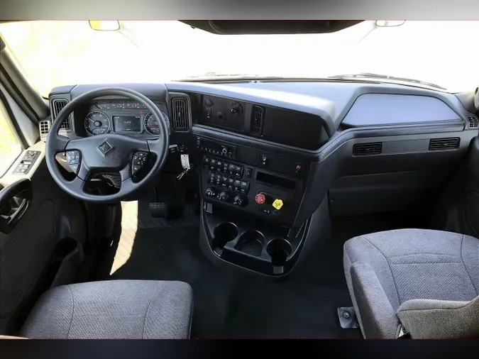 2022 INT LT625 6x4