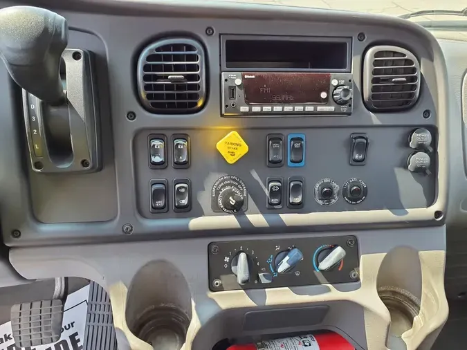 2020 FREIGHTLINER/MERCEDES M2 106